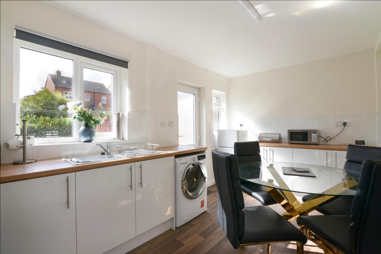 Alderton House - Spacious 3 Bed With Parking Nottingham Exterior photo