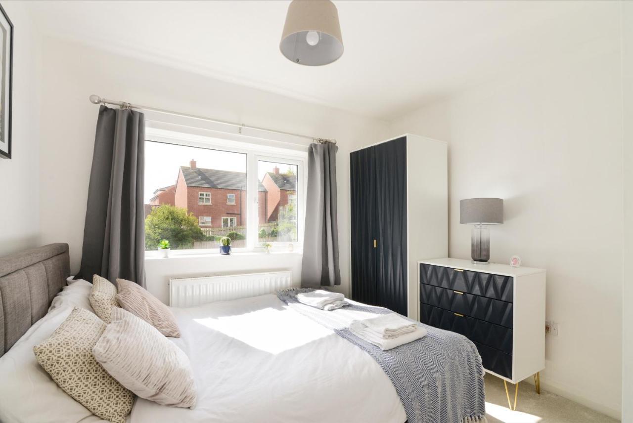Alderton House - Spacious 3 Bed With Parking Nottingham Exterior photo