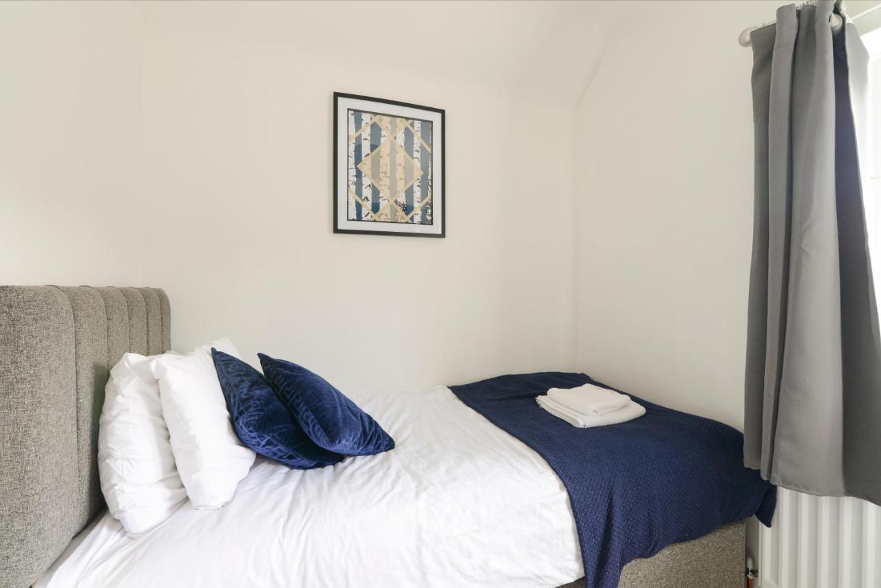 Alderton House - Spacious 3 Bed With Parking Nottingham Exterior photo